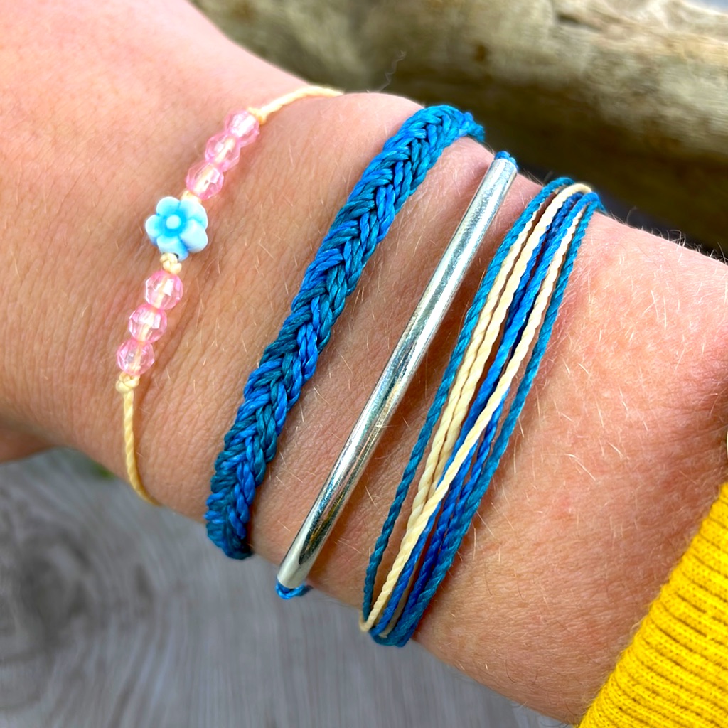 Awesome Handmade Flower Bracelet Set